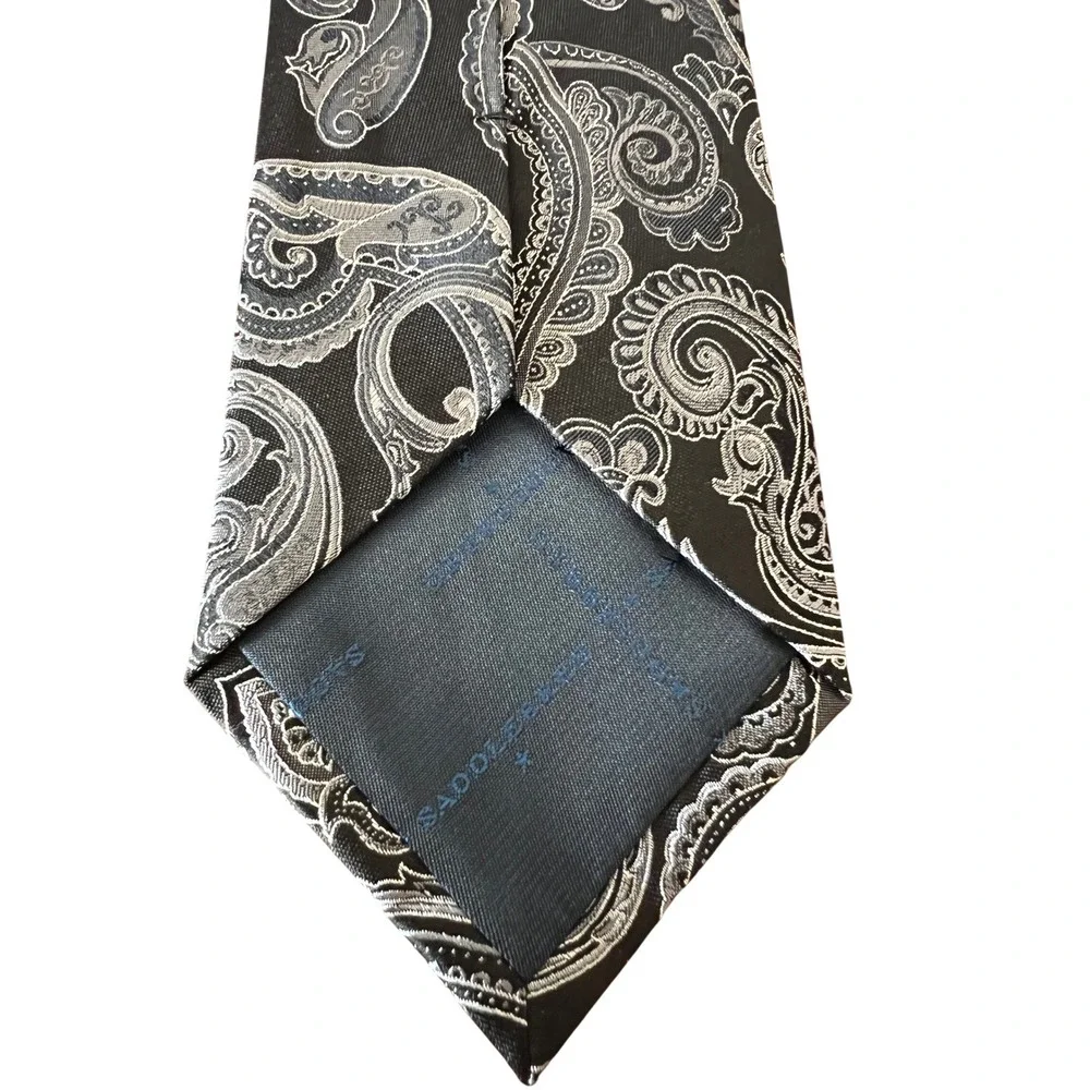 Saddlebred Mens Silk Necktie Black Silver Grey‎ Paisley Classic 57.5 Inch Tie